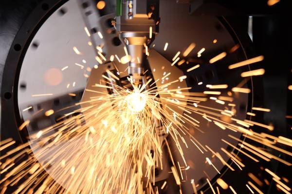 Machine de découpe laser de tubes, plus rapide, haute précision !