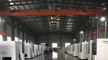 Découpeuse laser à fibre CNC de bonne qualité et avec un grand inventaire dans l'usine Hymson